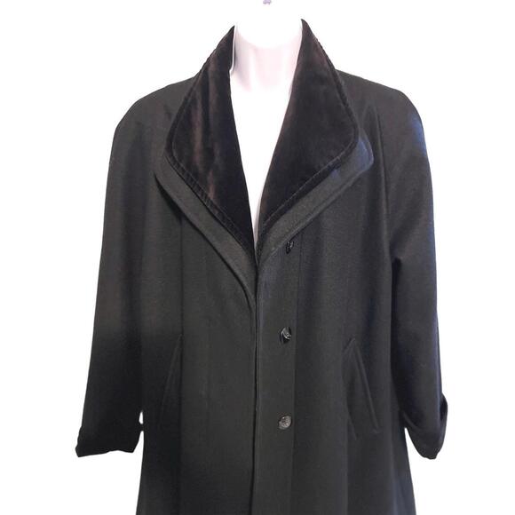 Vintage 90s Stephanie Mathews Wool Velvet-Trim 0ld Money Coat. Size 8 - Picture 2 of 9
